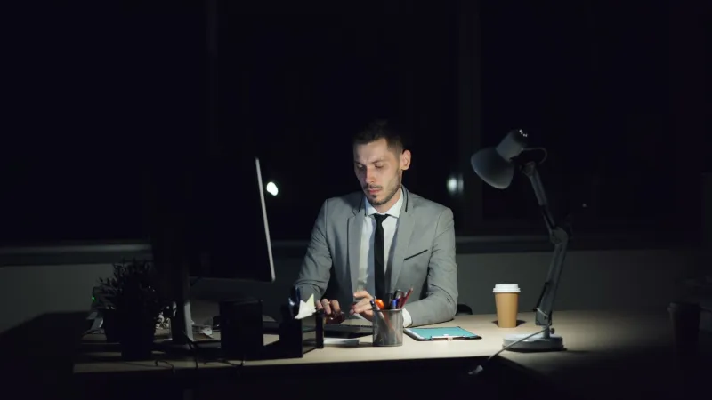 While America Sleeps: The Secret Wallpaper Culture of the Overnight Shift